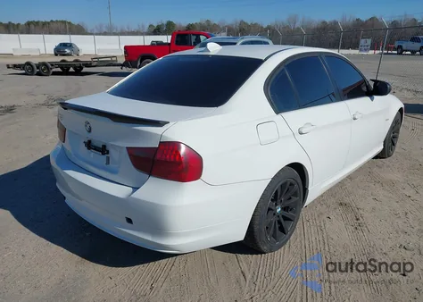 2011 BMW 328I z USA, uszkodzony, nr VIN WBAPH5C5XBA441365